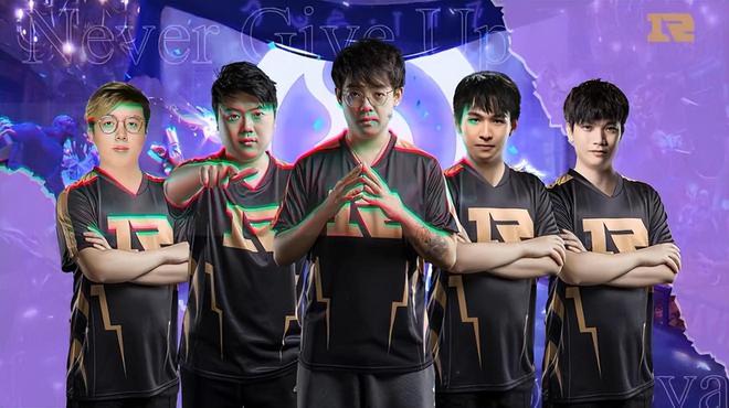 两队发挥相 两队发挥相