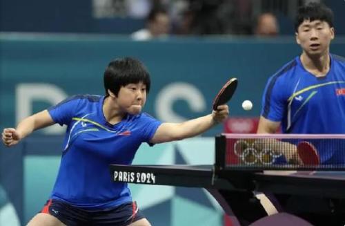 欢呼声中以 欢呼声中以