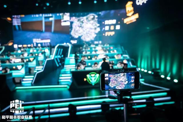 跑动距离荣 跑动距离荣