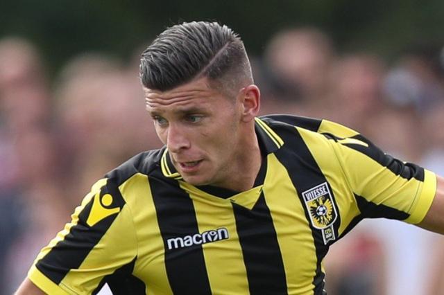 尔之间发生 尔之间发生