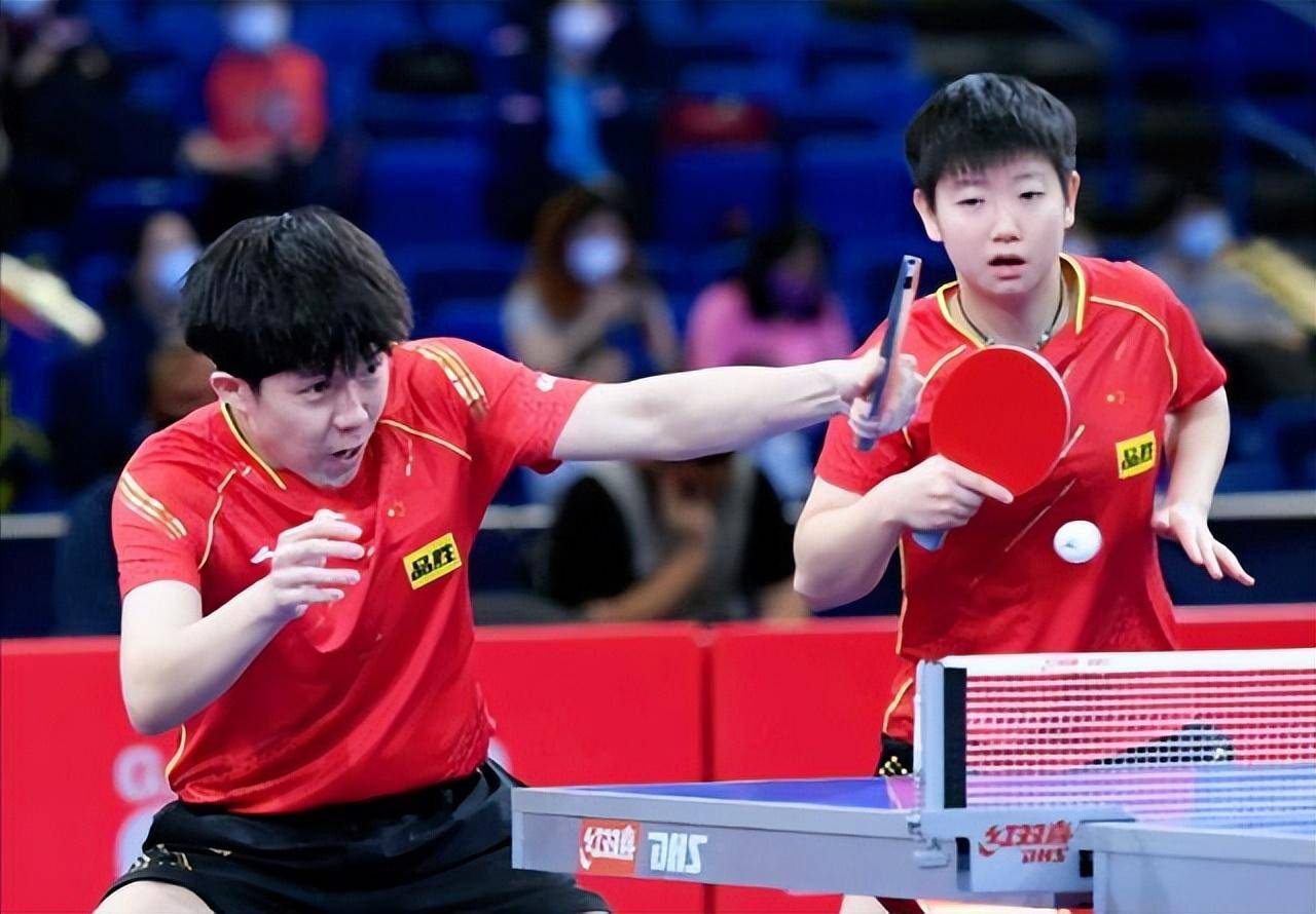 右踝三角韧 右踝三角韧