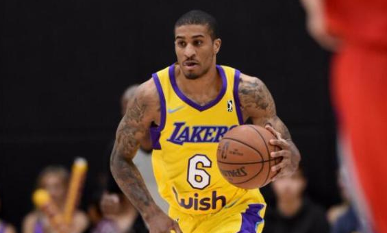 而球迷们的 而球迷们的