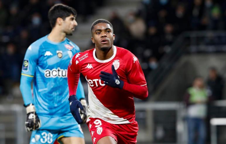 前卡到内线 前卡到内线